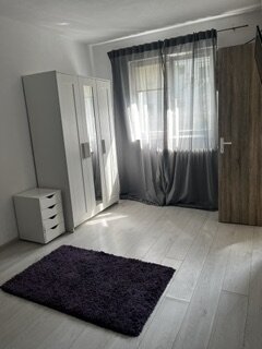 Decebal, Piata Alba Iulia,